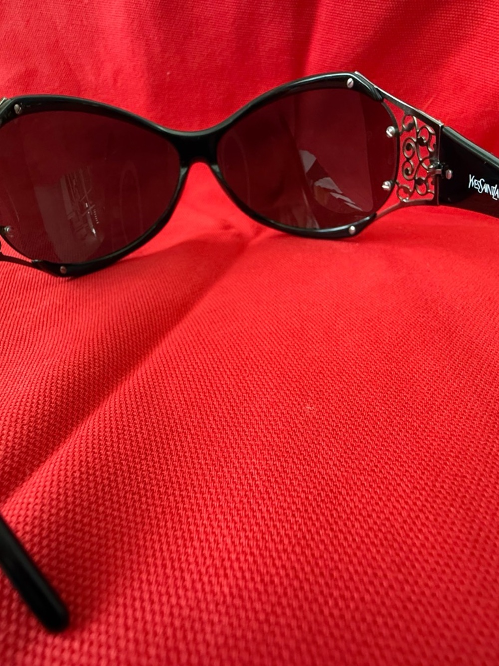 YSL Vintage Women’s Black Oversized Sunglasses - Picture 6 of 10
